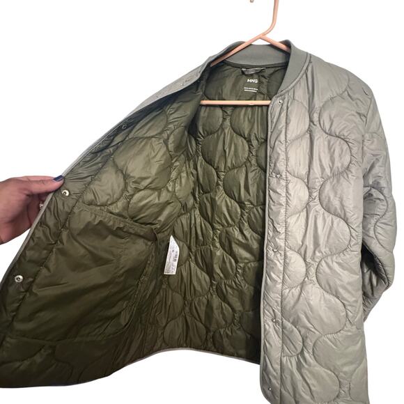 MNG Sage Green Light Weight Quilted Thin 4 Snap Closure Puffer Jacket sz XS - Picture 7 of 11